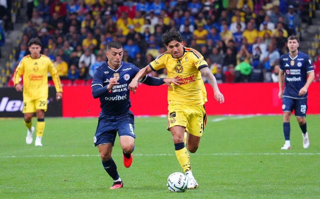 Cruz Azul 4-3 América: La Máquina tumba al líder en un Clásico Joven de locura